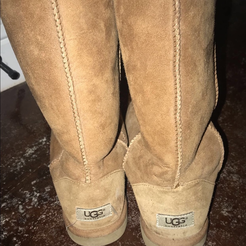 UGGs - Picture 3 of 7